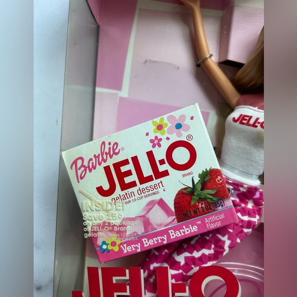 Jello Fun Barbie Doll - Picture 2 of 3